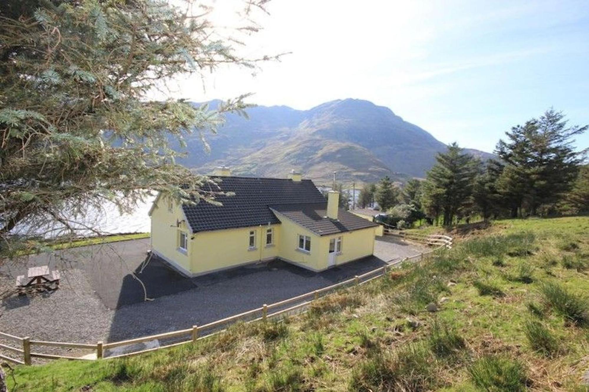 Lough Fee Renvyle Villa Екстериор снимка