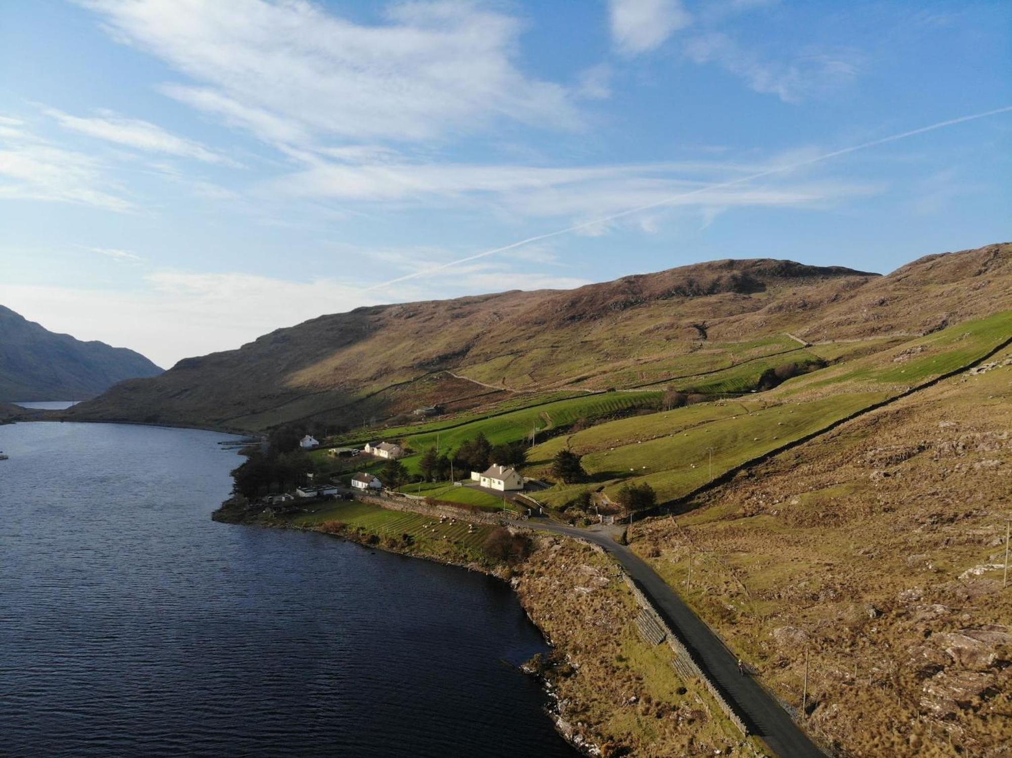Lough Fee Renvyle Villa Екстериор снимка