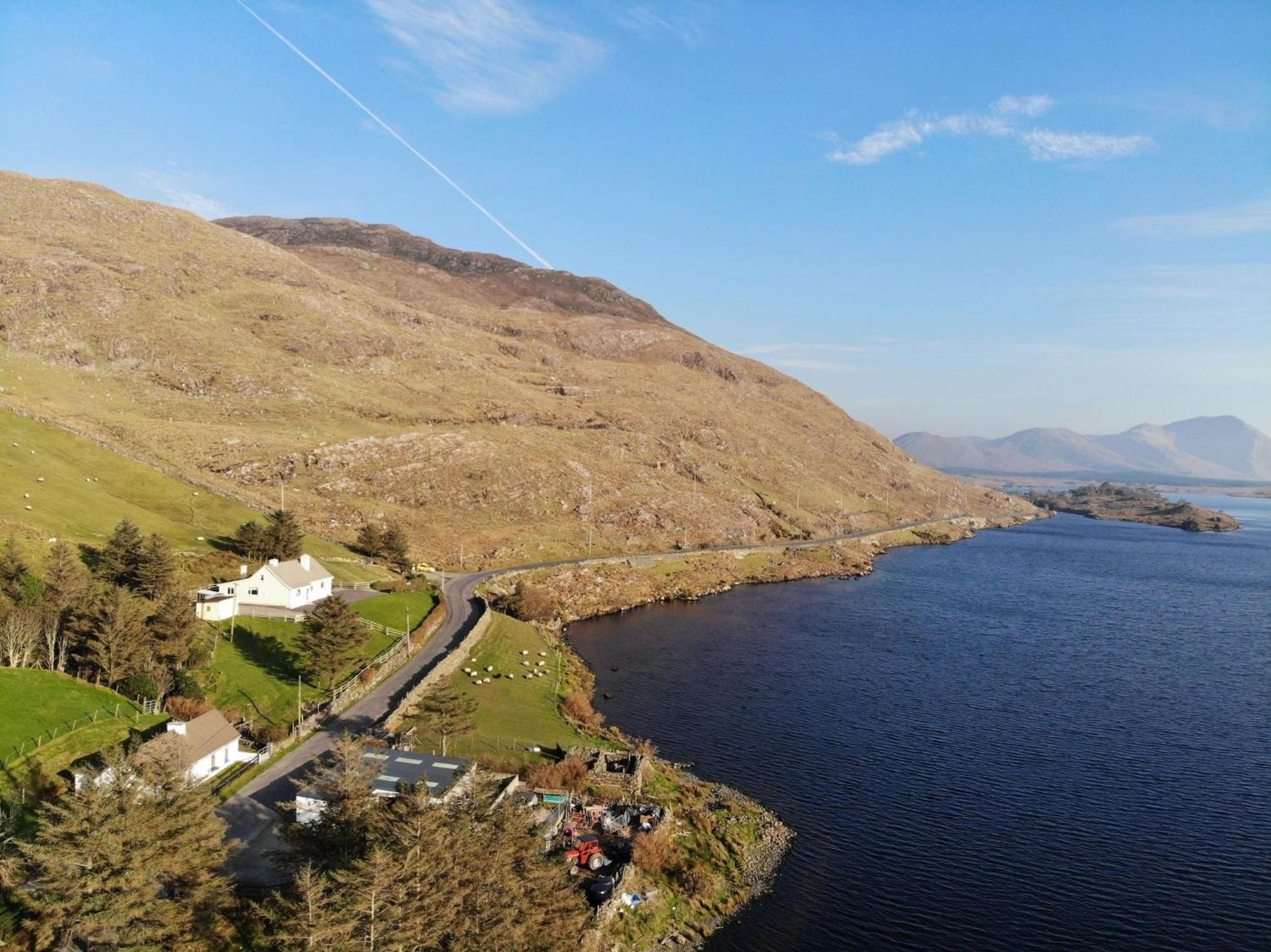Lough Fee Renvyle Villa Екстериор снимка