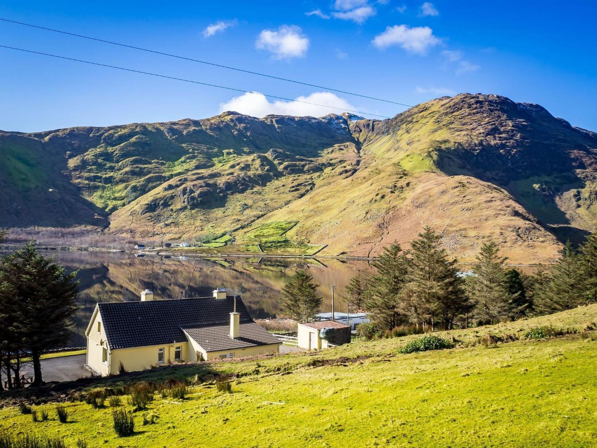 Lough Fee Renvyle Villa Екстериор снимка